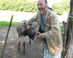 jacques esatger,je ne suis plus l'absente,lanskine